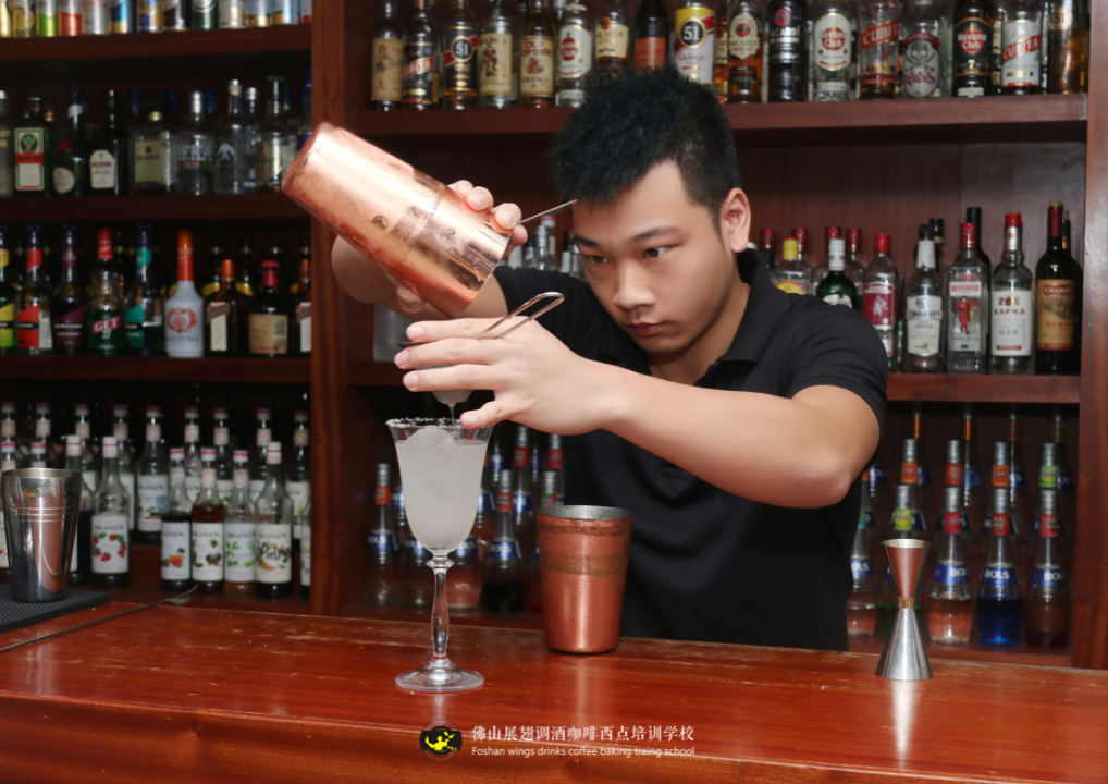 學(xué)歷低學(xué)調(diào)酒行嗎？